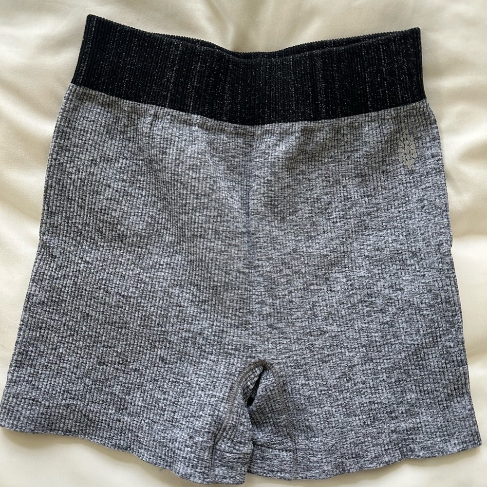 Free people movement ribbed shorts size M/L